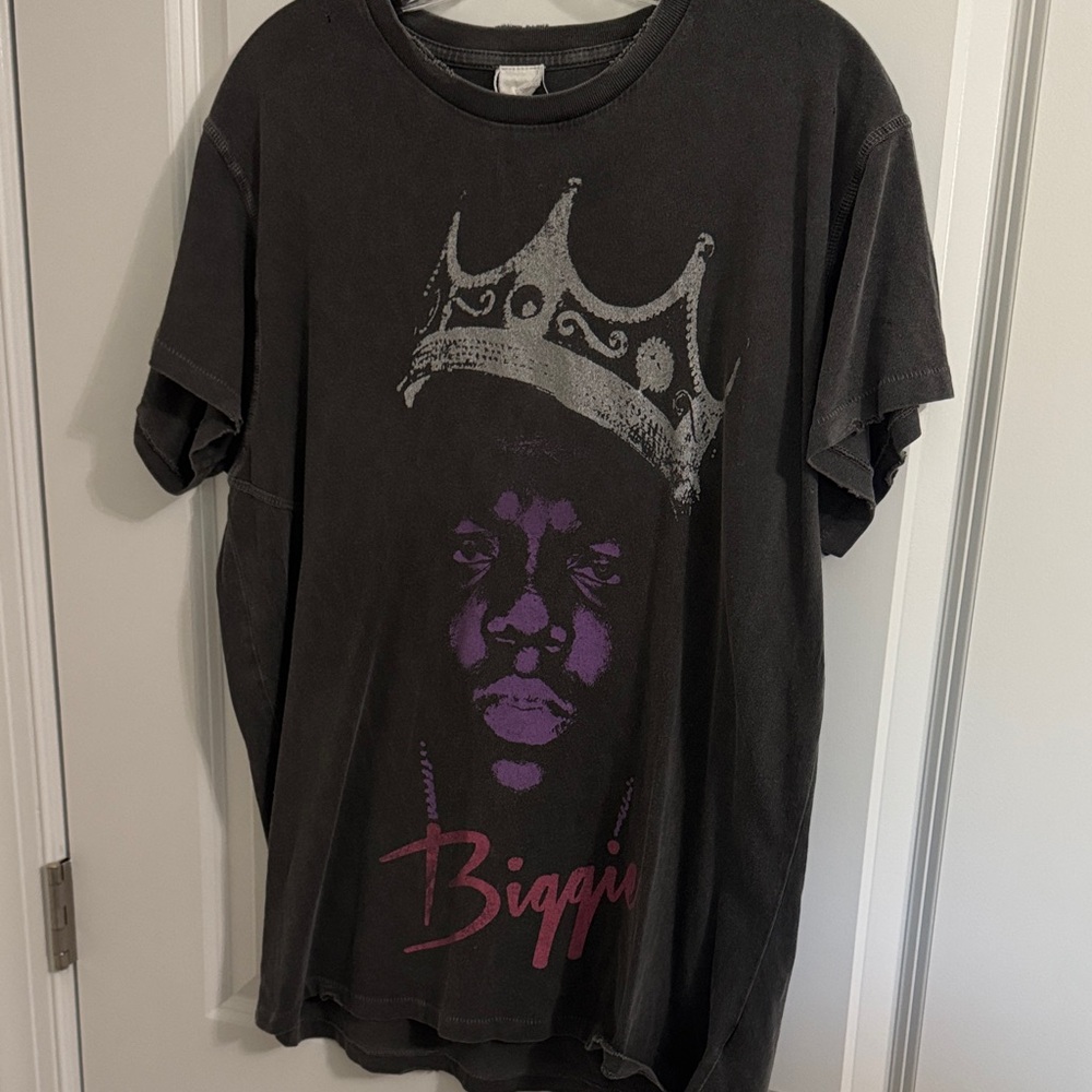 MadeWorn Biggie-Notorious BIG Distressed T-Shirt. Medium